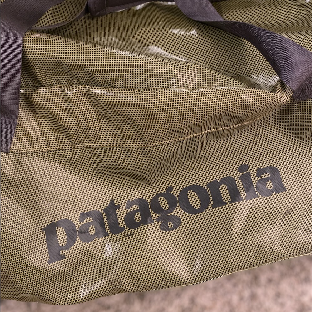 Patagonia xl duffel bag